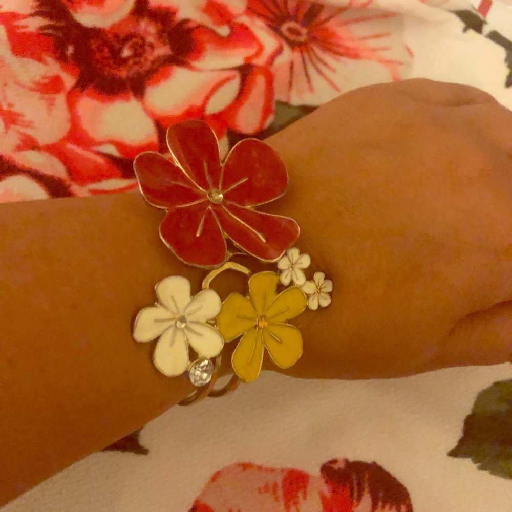 Floral bracelet